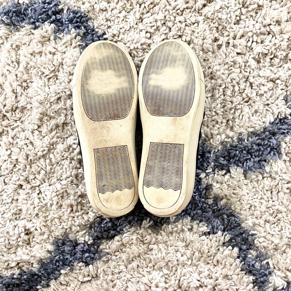 ‼️SOLD‼️ Steve Madden Women's Sneakers - Picture 3 of 5